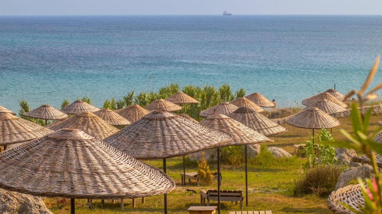 Sukha Inn Hotel & Beach Bozcaada Exteriör bild