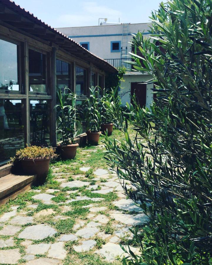 Sukha Inn Hotel & Beach Bozcaada Exteriör bild